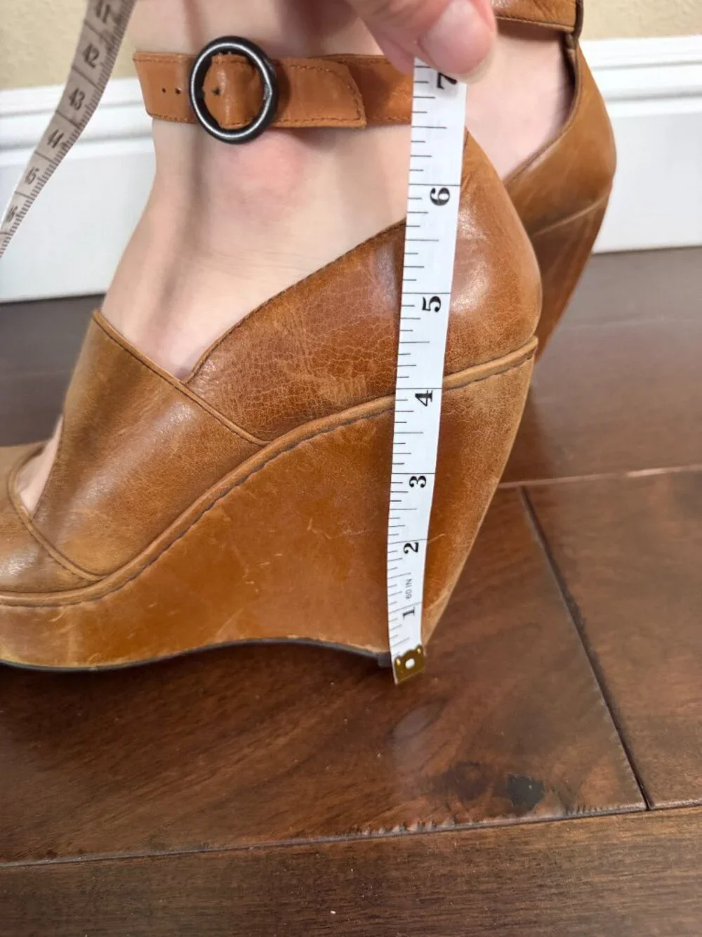 Born Crown Leather Platform Ankle Strap Buckle Sandals Heels Shoes Size 8